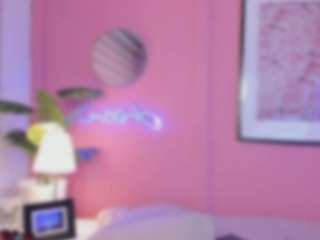 Live webcam model sweet-julieta1 on Soda Cams