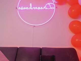 Live webcam model sweet-julieta1 on Soda Cams
