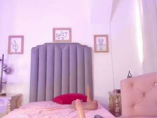 vega-16 Live Webcam on CamSoda