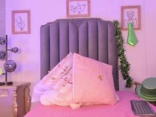 vega-16 Live Webcam on CamSoda