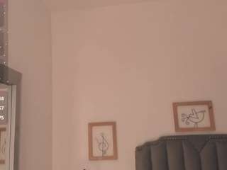 vega-16 live cam profile