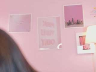 little-natt Live Webcam on CamSoda