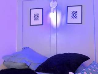 little-natt Live Webcam on CamSoda