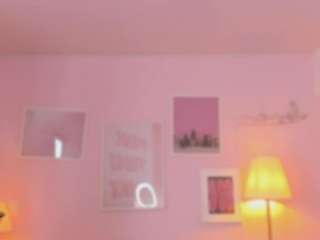 little-natt Live Webcam on CamSoda