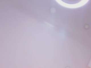 little-natt Live Webcam on CamSoda