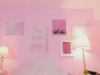 little-natt Live Webcam on CamSoda