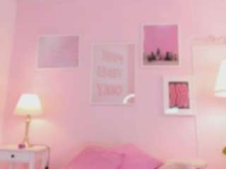 little-natt Live Webcam on CamSoda