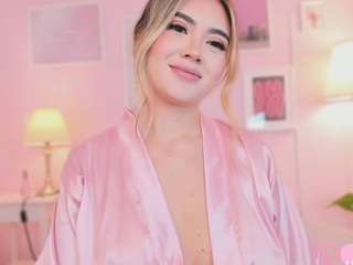 Live webcam model little-natt on Soda Cams