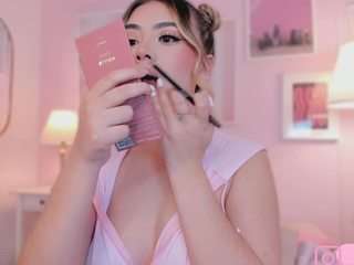 little-natt Live Webcam on CamSoda