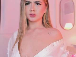 little-natt Live Webcam on CamSoda