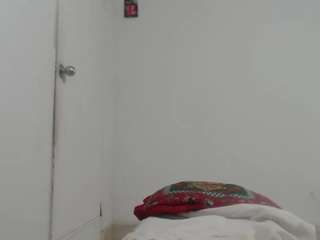 sweettlatina's live room