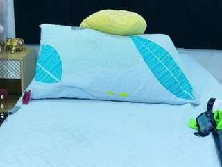 nia-evans live webcam show