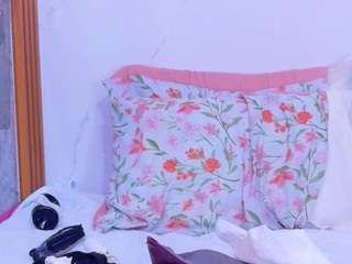 nia-evans live cam preview