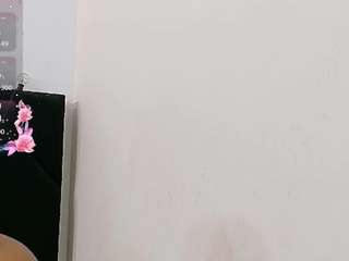 nia-evans live cam preview