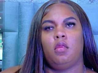 nia-evans live cam preview