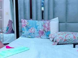 nia-evans live cam preview