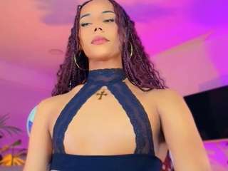 queen-violett1 Live Webcam on CamSoda