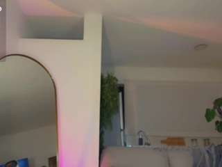 queen-violett1 Live Webcam on CamSoda