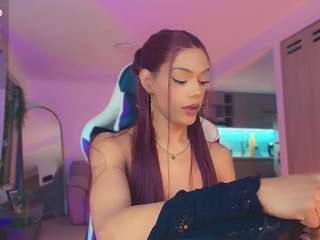 queen-violett1's CamSoda show and profile