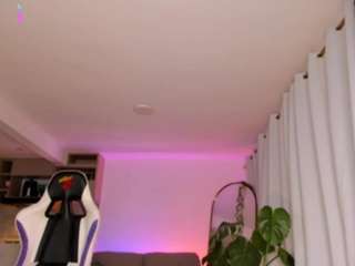 queen-violett1 Live Webcam on CamSoda