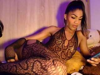 sasha-hiilss Live Webcam on CamSoda