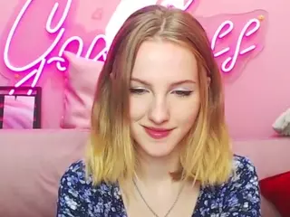 AliceLilFoxieB's Live Sex Cam Show