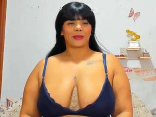 anahiroberts