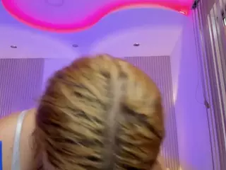 ArianaWayne's Live Sex Cam Show