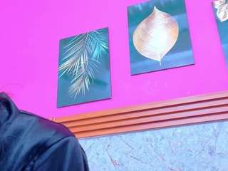 littlee-emily live cam profile