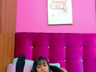 littlee-emily live webcam show