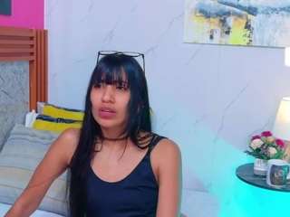 littlee-emily live profile