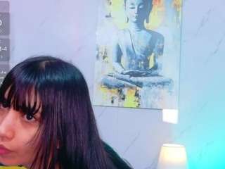 littlee-emily live webcam show