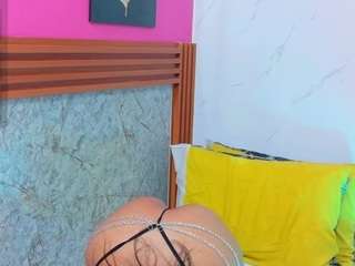 littlee-emily live webcam show