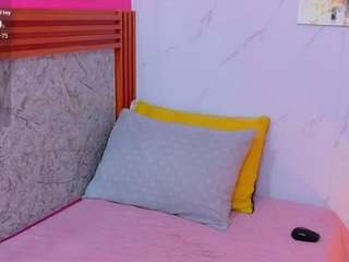 littlee-emily's live room