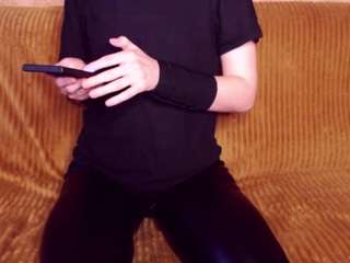blackfox18 Live Webcam on CamSoda