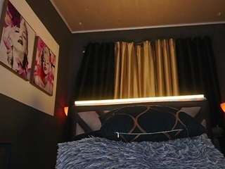 emilyjhonsonn live cam profile