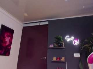 Ця модель зараз онлайн. emilyjhonsonn