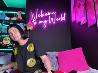 EmilyJhonsonn's Live Sex Cam Show