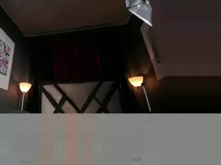 EmilyJhonsonn's Live Sex Cam Show