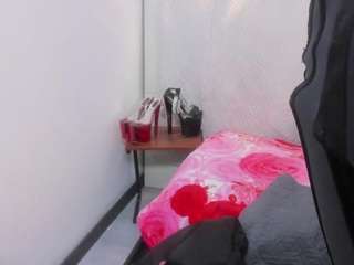 angie-will Live Webcam on CamSoda