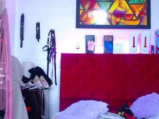 louisenails Webcam Model Profile