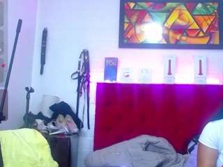 louisenails Live Webcam on CamSoda