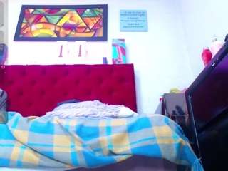 louisenails webcam model