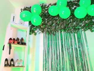 louisenails live cam profile