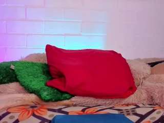 Live cam show with louisenails