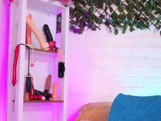 louisenails Sex Cam Show