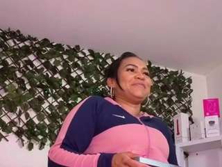 louisenails Sex Cam Show