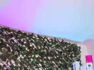 louisenails Sex Cam Show
