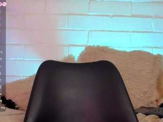louisenails live webcam show