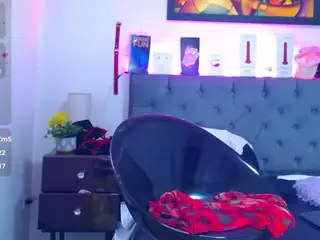 louisenails's Live Sex Cam Show